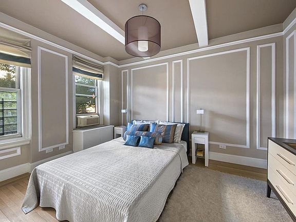 3rd image of 325 W 45th St APT 511
