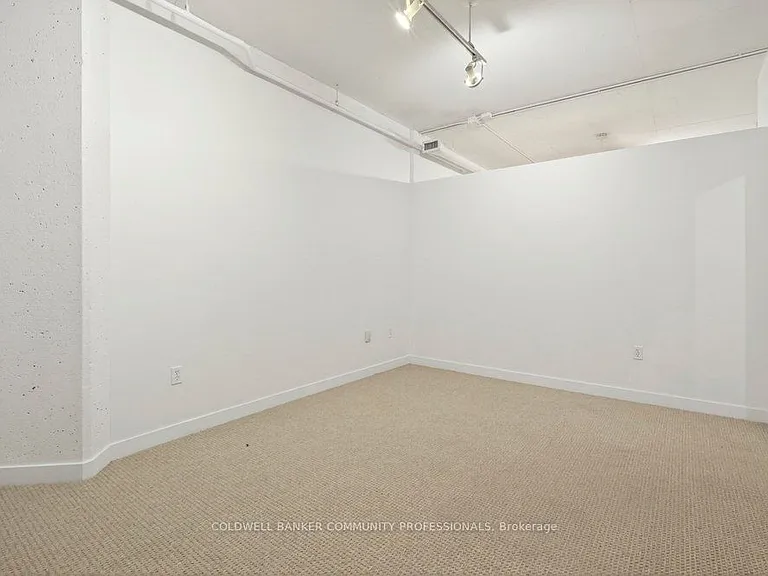 120 Jackson St W — Photo 19