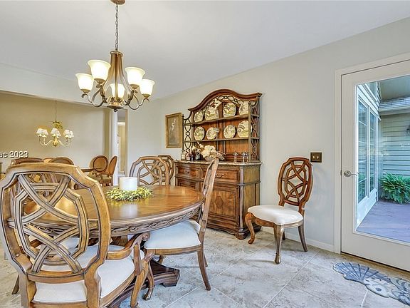 5th image of 4 Winding Trail Ln