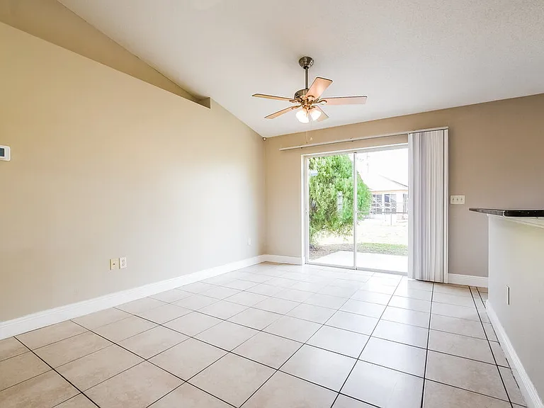 870 Jarnac Dr — Photo 6