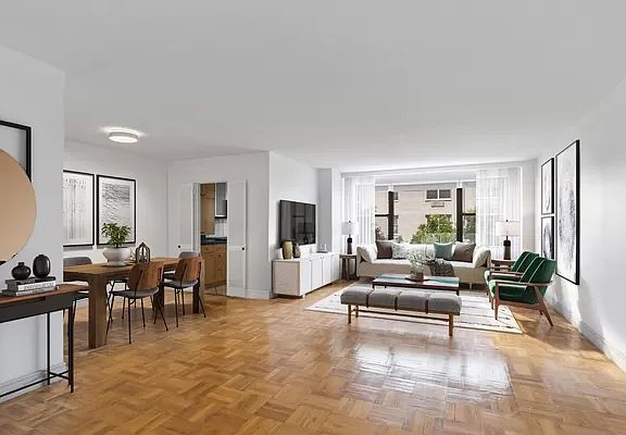 4th image of 140 E 83rd St APT 4C
