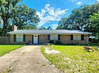 2300 Merle Cir, Pensacola, FL 32526