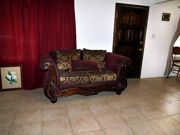 4th image of 326 E Bonney St
