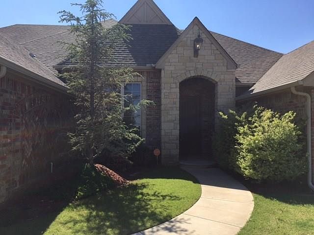 1st image of 14825 Trumball Cir