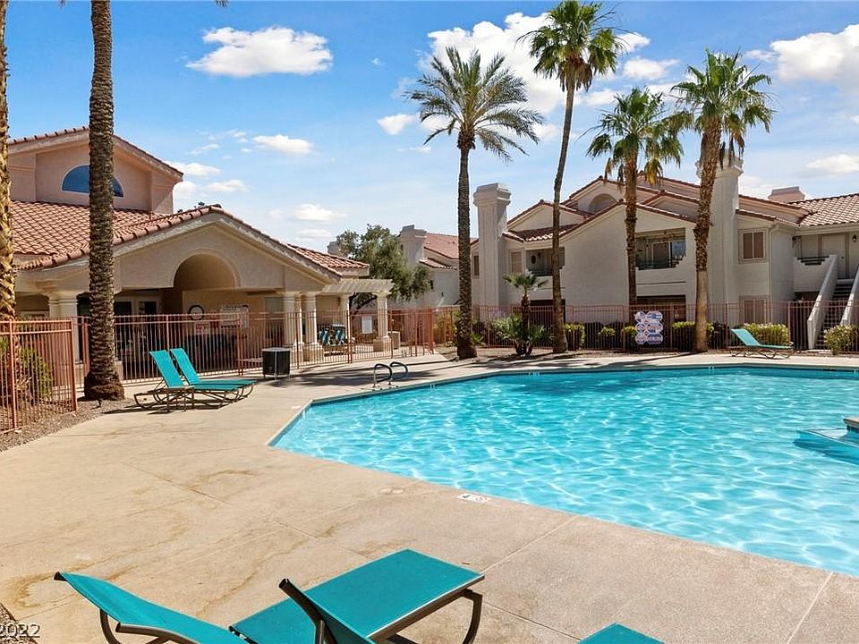 Community pool