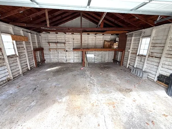 414 Moross Rd — Photo 3
