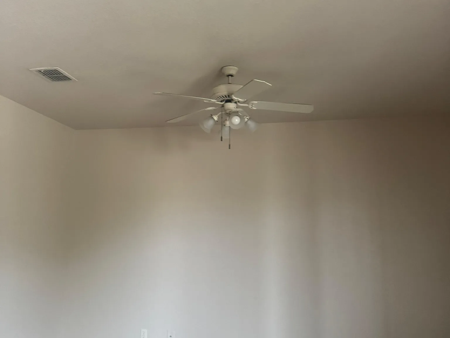 2 bed, 1000 sqft, $1,299 — Photo 3