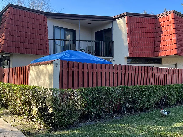 3648 Victoria Dr — Photo 1