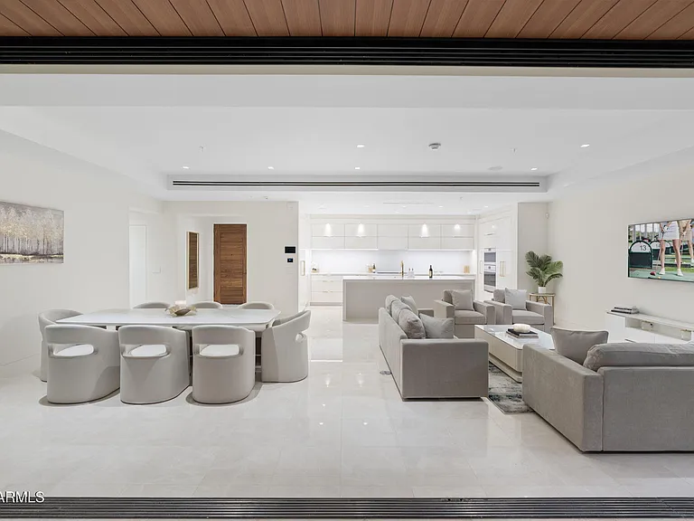 6587 N Palmeraie Blvd #2015 — Photo 33