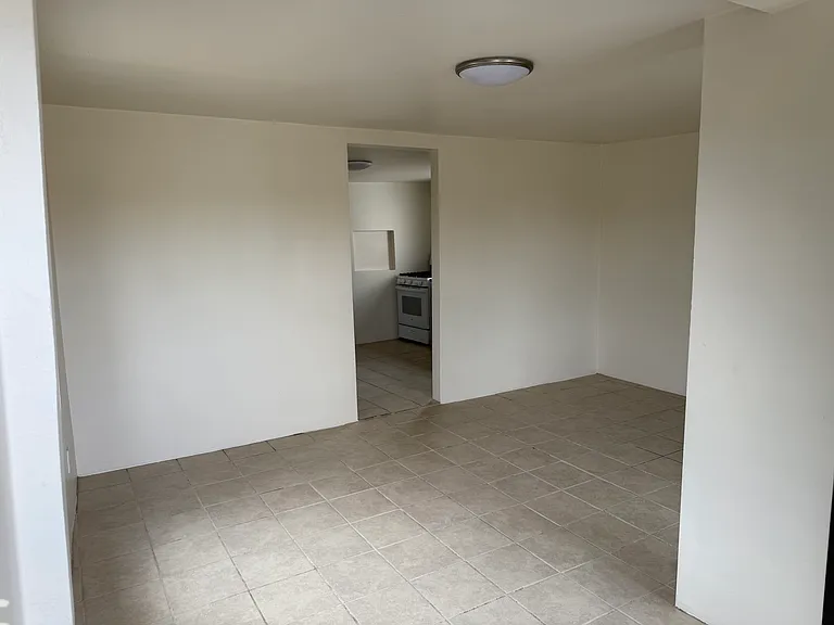 611 S 12th Ave — Photo 11