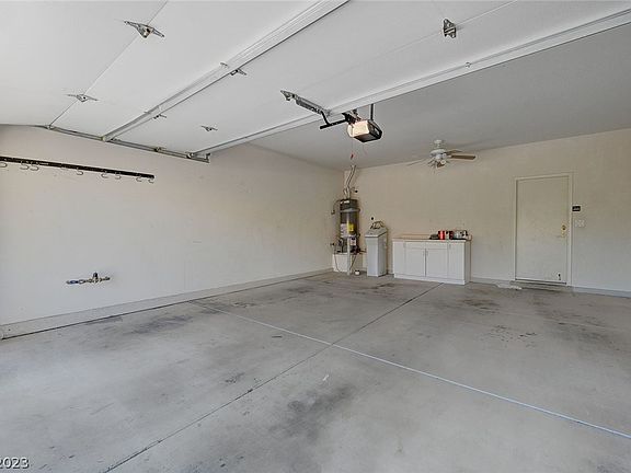 5th image of 2335 Schaeffer Hills Dr