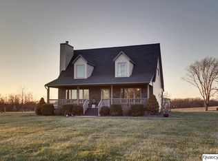 7010 Mayapple Ln, Hannibal, MO 63401