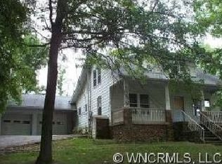 1589 County Rd, Waynesville, NC 28785