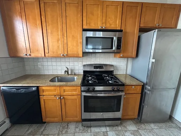 128 Montgomery St #2, Bloomfield, NJ 07003