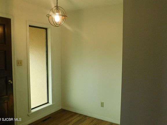 4th image of 5006 Crestwood Dr