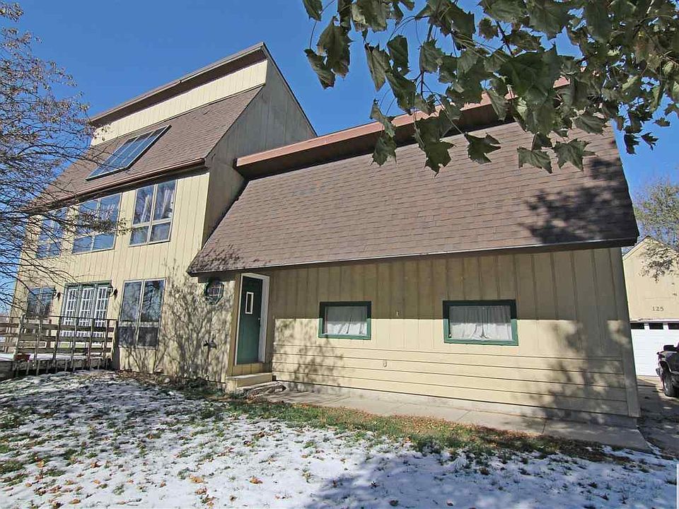 1st image of 125 McKenna Dr