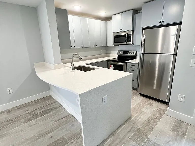 2705 Mercer Dr — Photo 23