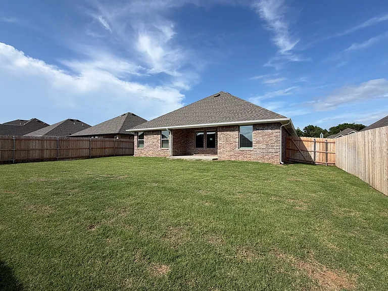 3816 Lleyton Dr — Photo 25