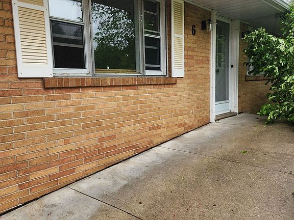 3rd image of 6 Brenham Cres