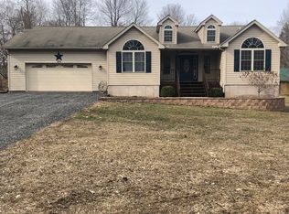 104 Private Dr, Spring Brook Township, PA 18444
