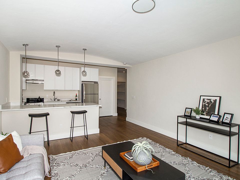 1st image of 2224 Leavenworth St #302