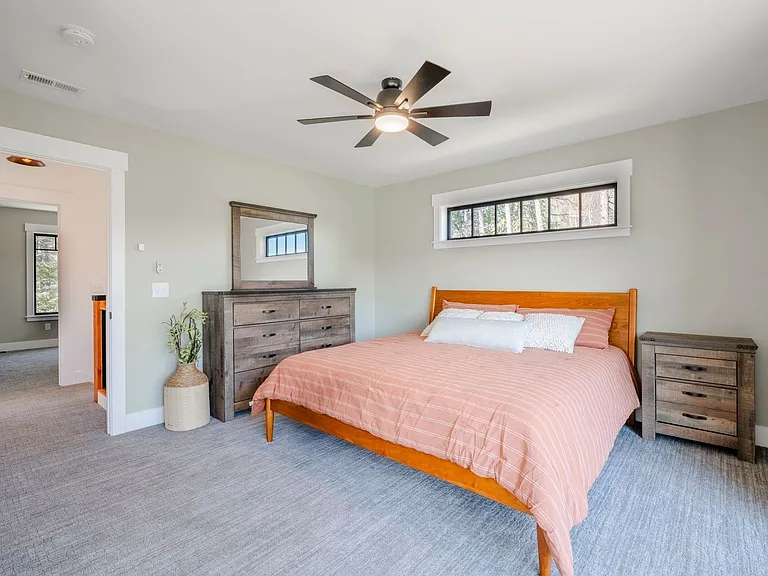 137 Alpha Rd — Photo 18