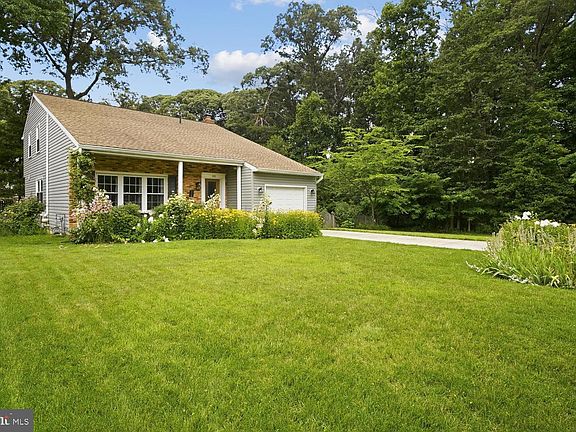 2nd image of 440 Retford Dr