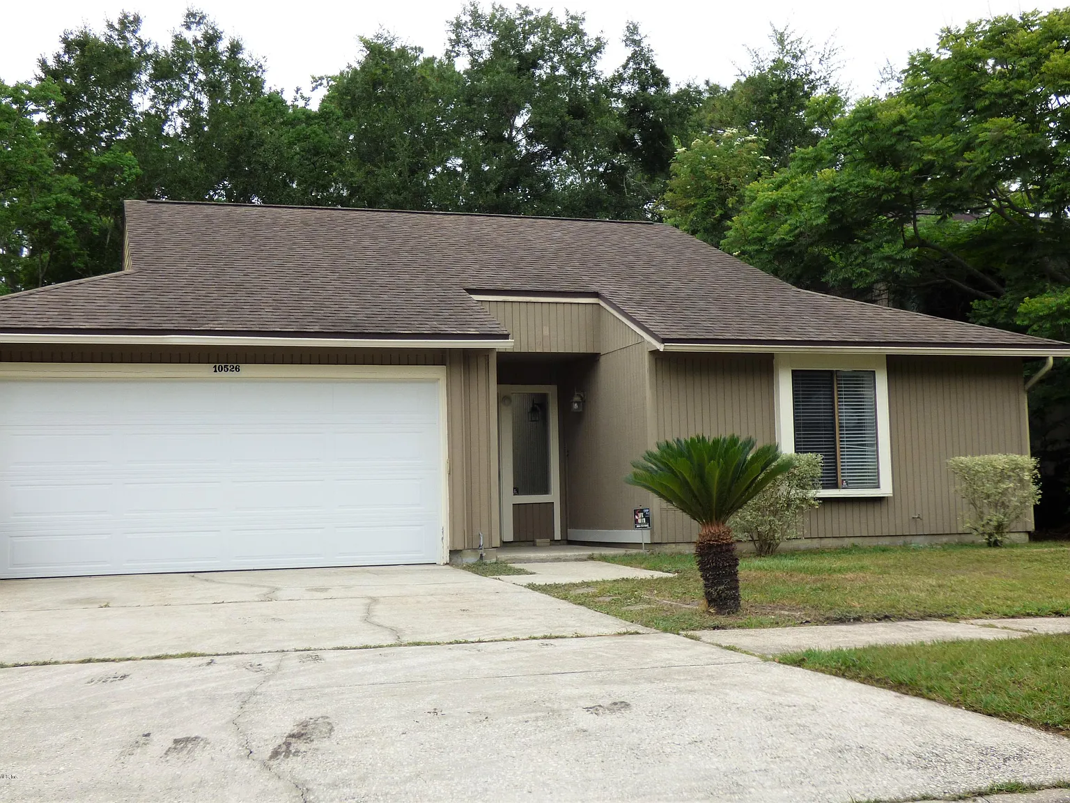 3 bed, 2.0 bath, 1436 sqft, $2,100 — Photo 1