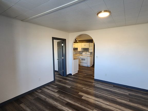 2nd image of 489-555 W Main St #601