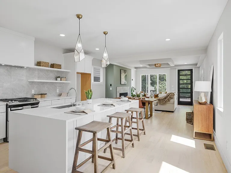 13 Garden St — Photo 1