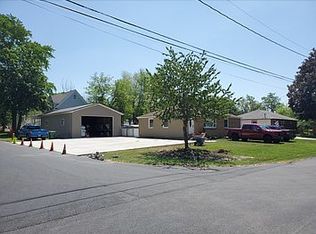 5391 Ontario Ave, Hamburg, NY 14075
