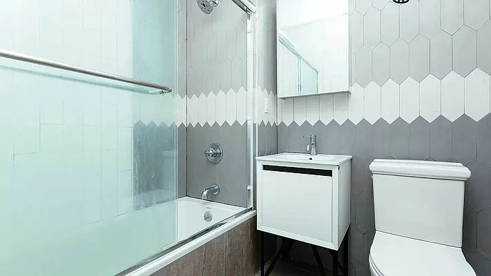 Rented by Lodger Corp | media 8