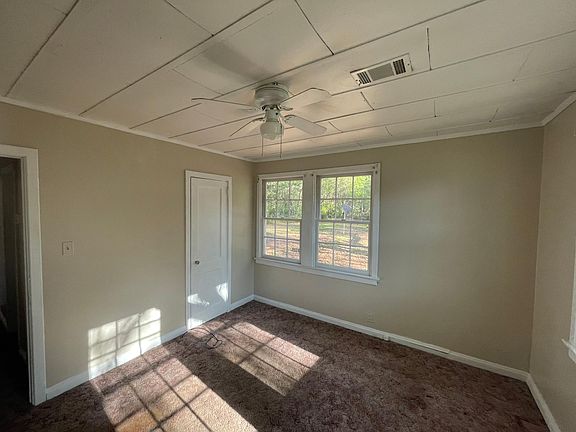 3rd image of 632 E McIntosh Rd