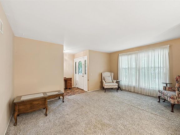 4th image of 1393 Kingsford Dr