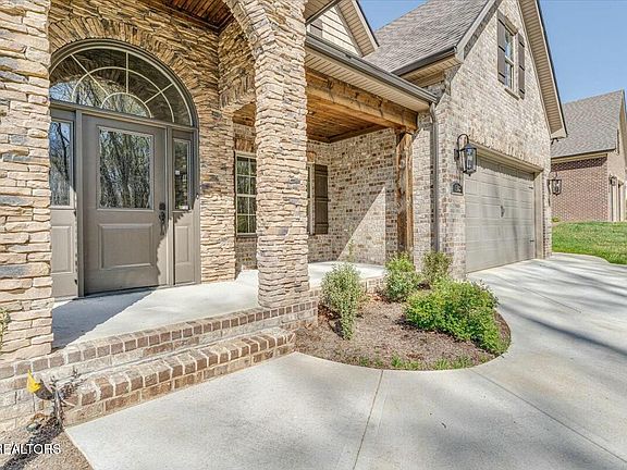 3rd image of 1522 Bronze Ln