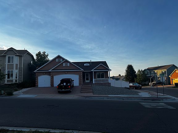 3rd image of 4940 Balsam St