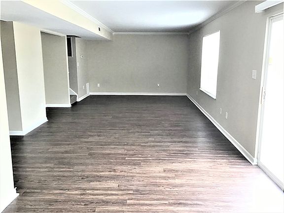 5th image of 2341 Layton Park Ln