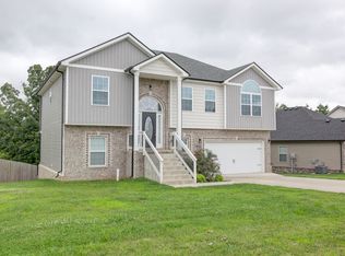 1092 Barnhill Rd, Clarksville, TN 37043