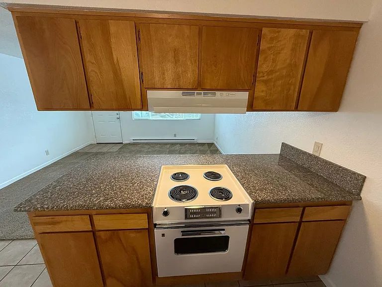 1015 5th Ave SW #13 — Photo 5