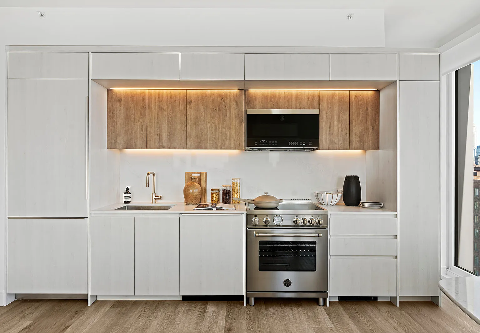 644 East 14th Street — Photo 2
