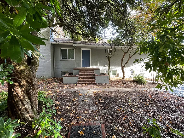 17124 Hillside Dr NE — Photo 1