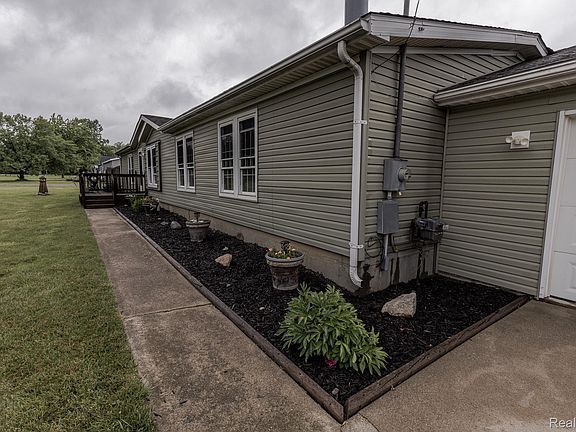 3rd image of 7280 N Bray Rd