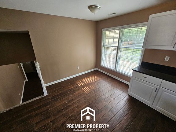 4th image of 2116 Rolling Valley Dr