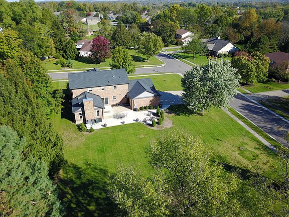 5th image of 142 Walnut Grove Dr