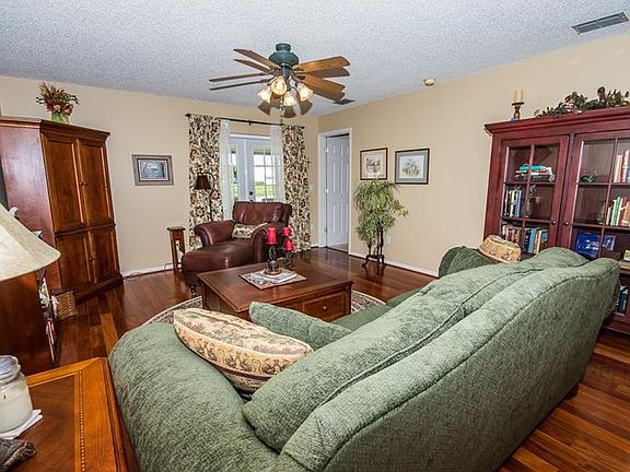 4th image of 2127 Heathwood Cir