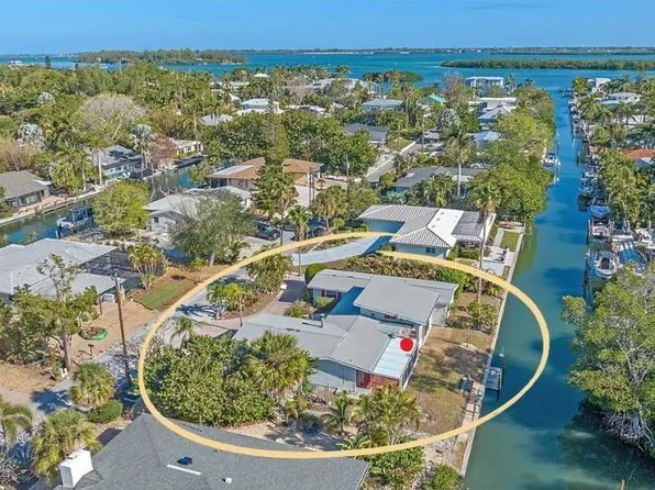 530 De Narvaez Dr, Longboat Key, FL 34228