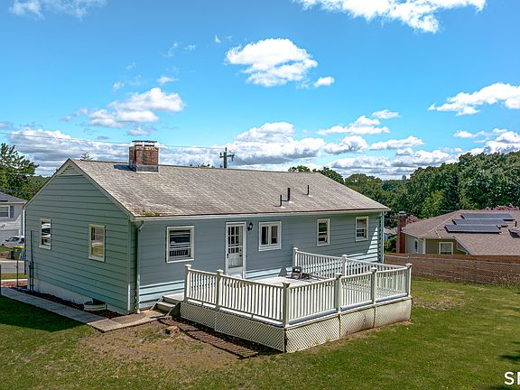 3rd image of 47 Juniper Ridge Drive