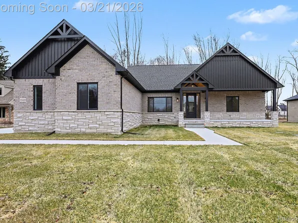 55420 Jewell Rd, Shelby Township, MI 48315