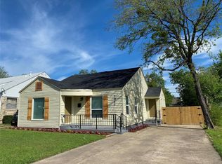 1041 E Robert St, Fort Worth, TX 76104