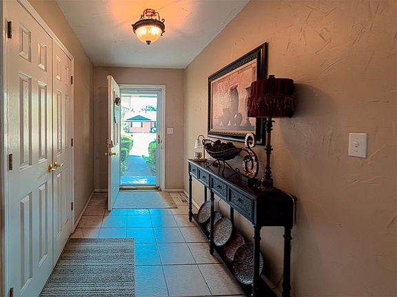 3rd image of 141 Sheridan Pl